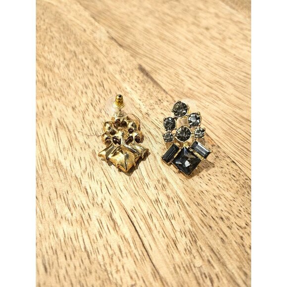 Earrings in Gold-tone and Grey/Smoky Glass Stones for a Vintage Look - Picture 4 of 4